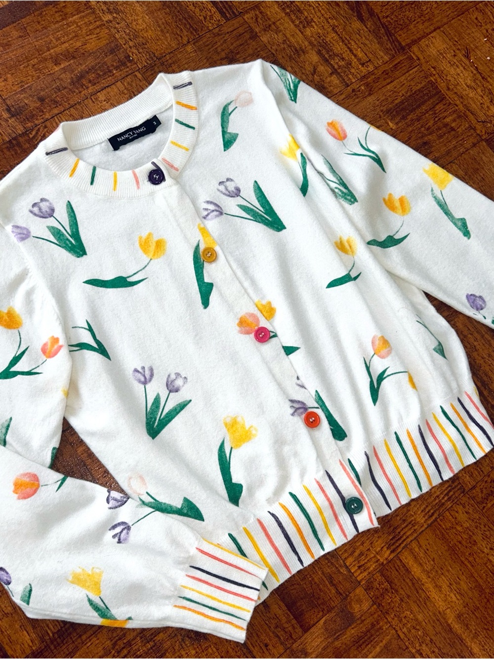 Nancy Yang sz M Off White Cream Floral Button-Front Cardigan Cotton